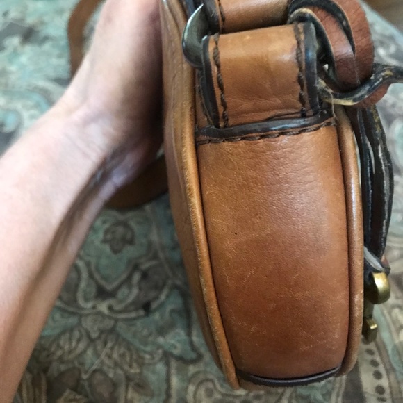Vintage Fossil leather bag with key - Picture 3 of 11